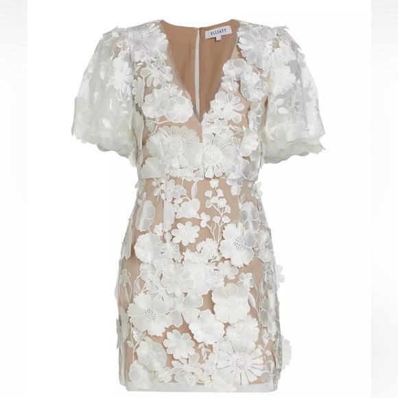 Elliatt Dresses & Skirts - Elliatt Zayla Floral Minidress
